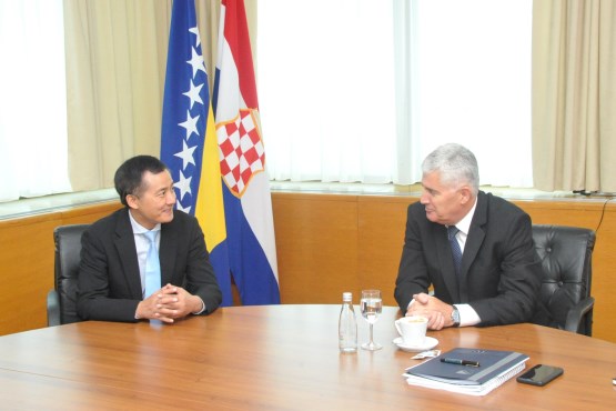 Zamjenik predsjedavajućeg Doma naroda dr. Dragan Čović susreo se s ambasadorom NR Kine u BiH 